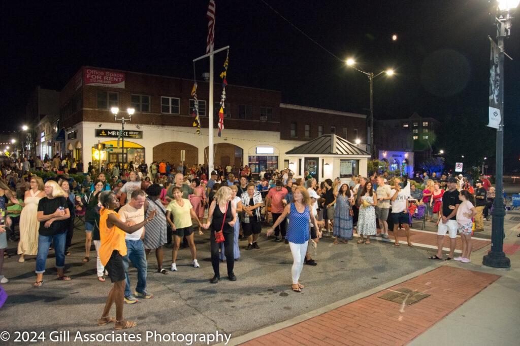 People dancing at Downtown Sounds